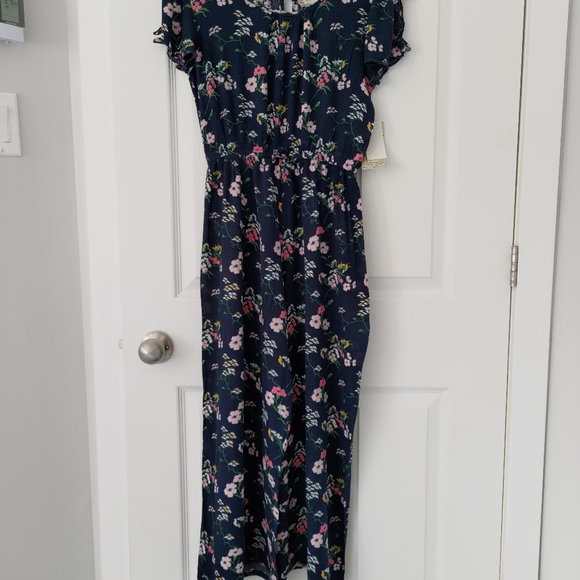 🌲10 for 100$🌲.Between Girls Floral jumpsuit romper - Picture 3 of 4